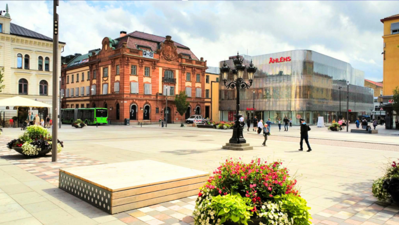 Gemensamt kyrkkaffe på Stora Torget